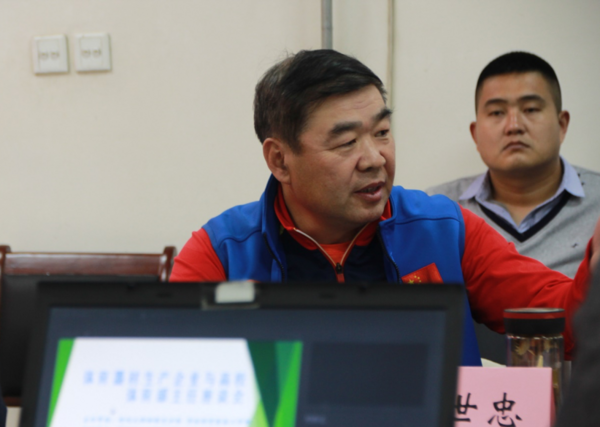 解决采购难题 学校体育装备座谈会在保定召开