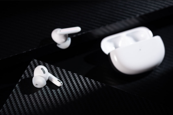 OPPO Enco X聯合丹拿打造極致聽覺體驗，網友：感覺耳朵會懷孕！