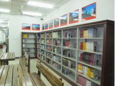 河北唐山外国语学校图书馆
