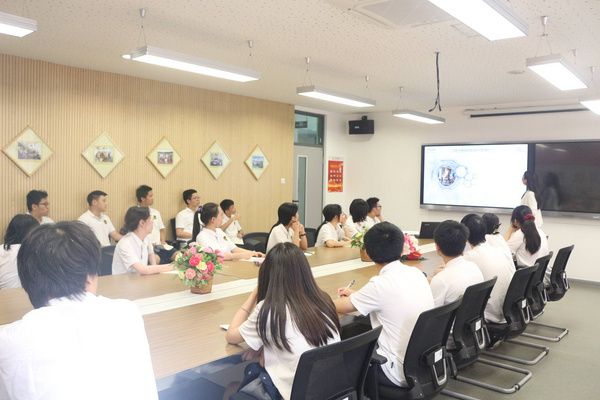 拨云见日明未来 广州为明学校国际部举行升学指导讲座