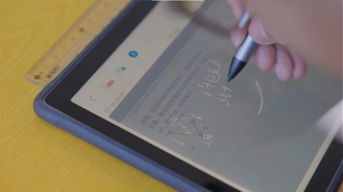 “AI”助學:科大訊飛AI學習機持續收獲教師學者認可