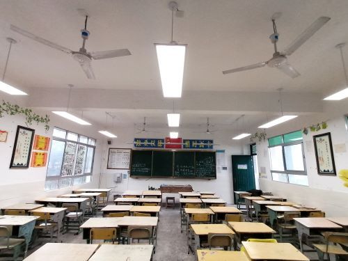 岳阳平江各中学护眼照明改造案例-星奥照明