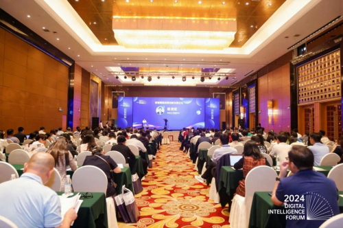 強智科技助力數智賦能教育創新發展論壇在?？趫A滿舉辦