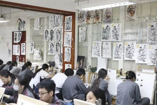 深圳奥斯翰外语学校：100%名校录取率！来这里给人生一个精彩的可能！
