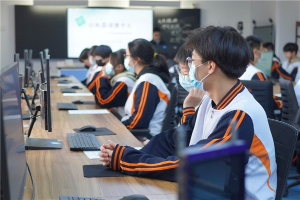 武漢市中小學智慧課堂展示交流活動成功舉辦，威盛助力AI實驗教學落地賦能