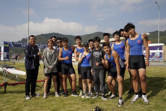 西安交大学生赛艇队在第六届中国大学生锦标赛中获两金五银