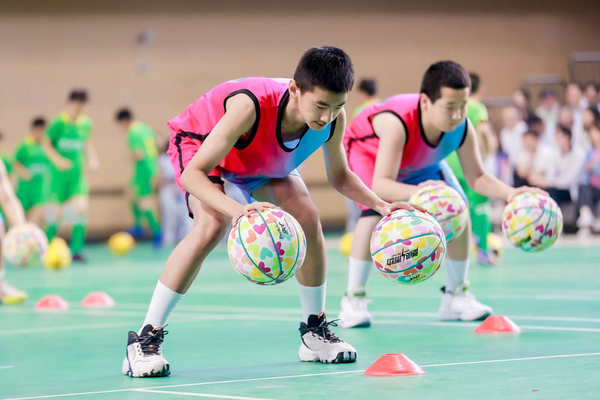 北京市大興區首屆青少年學生體育大會歡樂開場