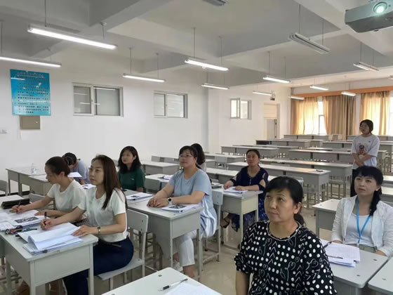 互聯網雙創大賽展風采 大慶醫學高等?？茖W校學子創業繪藍圖