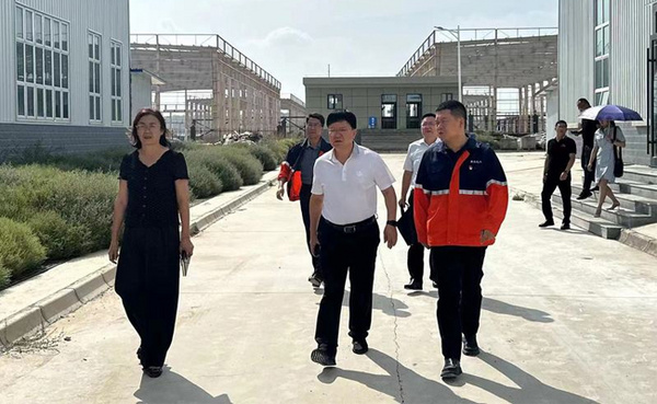 蘭州石化職業技術大學副校長程小紅到蘭州新區相關企業走訪調研