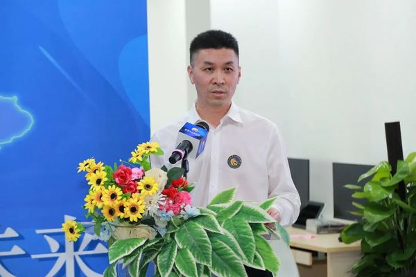 技術賦能，探索未來！深圳市云端學校隆重揭牌
