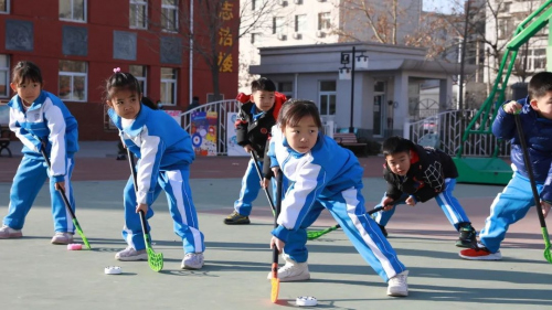 童心迎奥运 一起向未来——房山区城关小学举办“校园冬奥会”