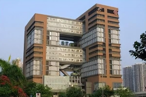 香港副學士，本科線邊緣也能逆襲名校！