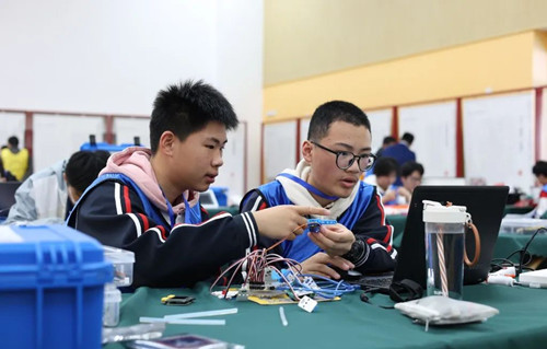 2023年扬州市中小学学生信息素养提升实践活动圆满结束