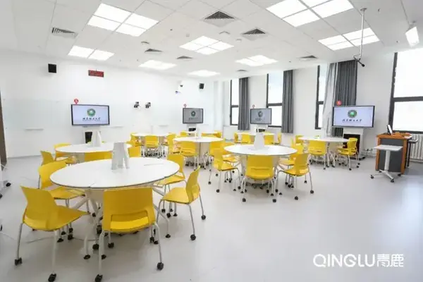 課堂刮起“科技風”！北京理工大學“智慧教室”了解一下
