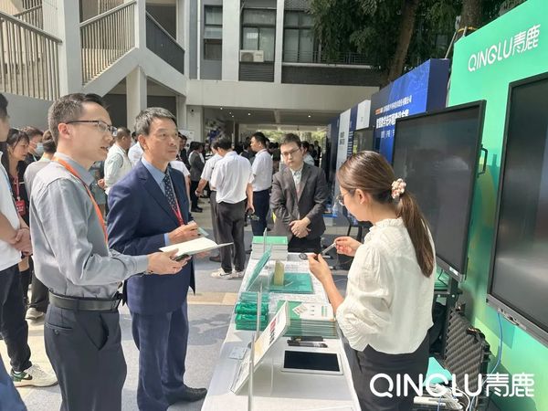 技術賦能，探索未來！青鹿智慧紙筆、校園管理兩大拳頭產品引關注