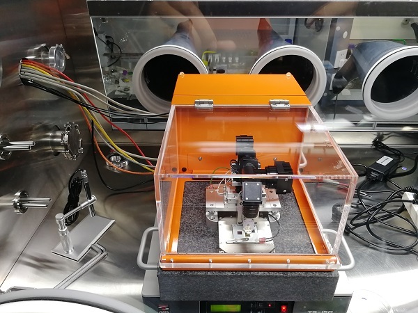 3D納米結構高速直寫機在復旦大學安裝