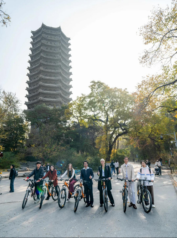 英国自行车运动协会访问北京大学