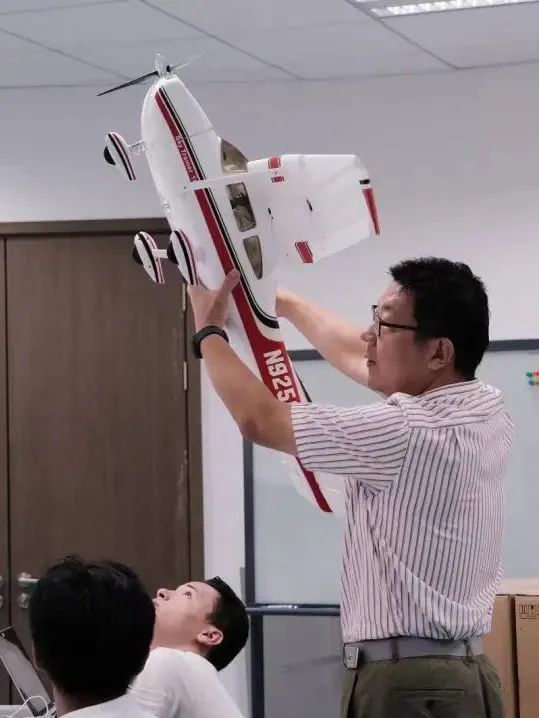 中外中学生STEM学术营在宁波成功举行