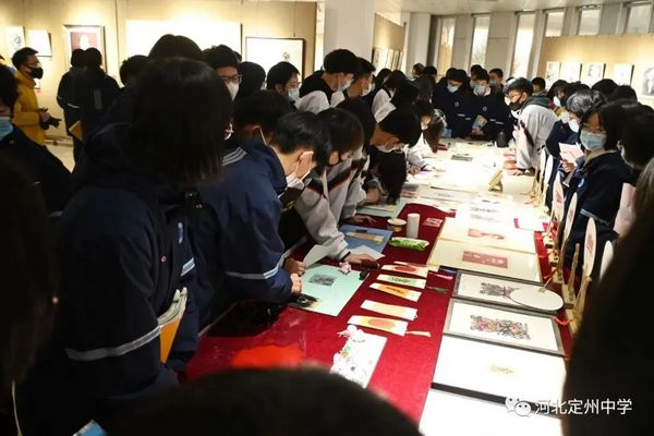 在文化盛宴中不斷展現自我——定州中學圖書館風采