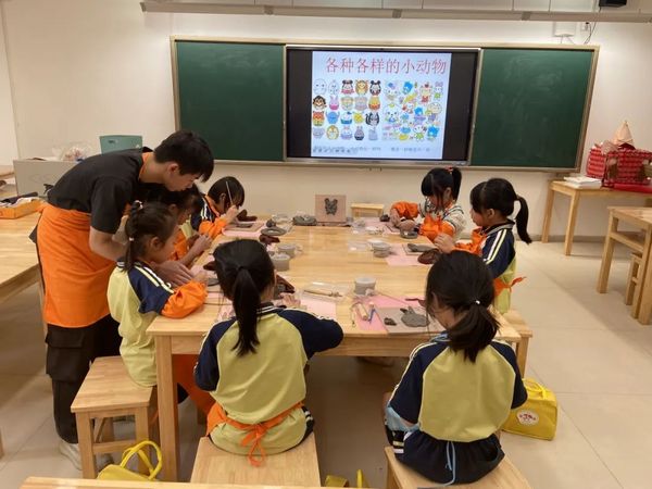 佛山暑期校內托管再度開啟