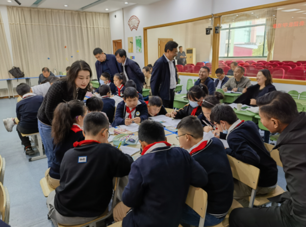 內蒙古鄂爾多斯市高標準、全方位推進義務教育優質均衡發展