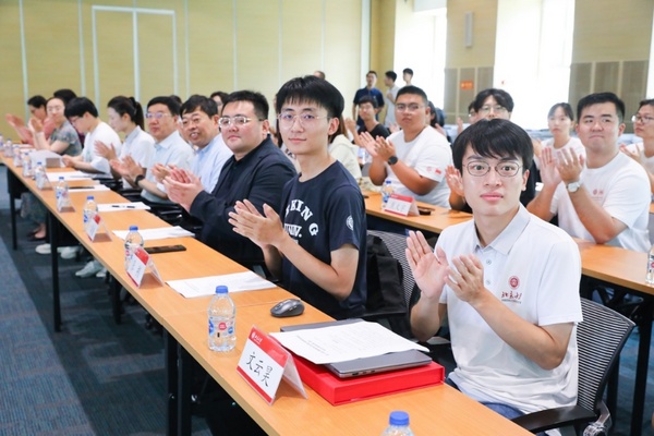 第十九屆臺灣高校杰出青年赴大陸參訪團訪問北京大學